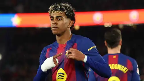 لامين يامال نجم برشلونة