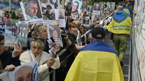 أسرى أوكرانيون خلال عملية تبادل مع روسيا