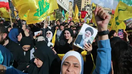 احتجاج لأنصار حزب الله ضد المفاوضات مع إسرائيل