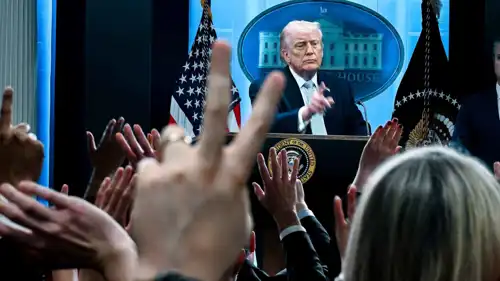 ترامب خلال المؤتمر الصحفي