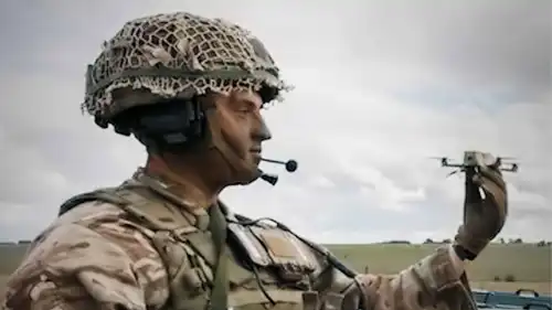 مكياج الجنود يهز بريطانيا