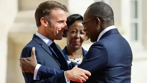 لقاء سابق جمع الرئيس الفرنسي ونظيره البنيني