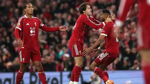 جاكبو في مباراة ليفربول ومانشستر يونايتد