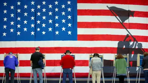 مقترعون في انتخابات أمريكية سابقة