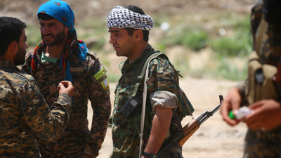 عناصر مسلحة تتبع لجماعة "بيجاك" الكردية 