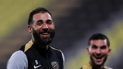 كريم بنزيما نجم الاتحاد السعودي