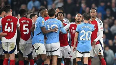 من مباراة آرسنال ومانشستر سيتي