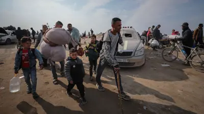 عائلة فلسطينية نازحة في غزة