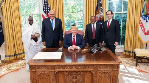 صورة من اجتماع عقده ترامب عام 2019 مع ممثلين من مصر وإثيوبيا والسودان