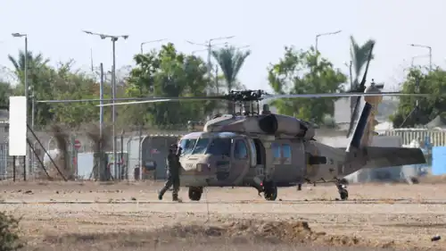 قاعدة قرب غزة يتوقع أن تستقبل الرهائن