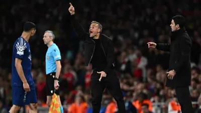 لويس إنريكي مدرب باريس سان جيرمان