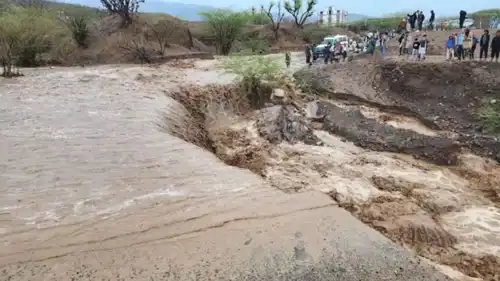 من آثار السيول في اليمن