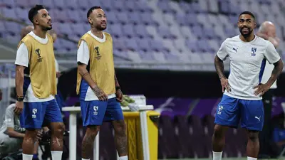 نيمار في تدريبات الهلال السعودي