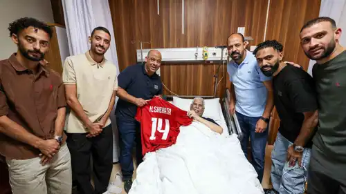 نجوم الأهلي المصري في زيارة الكابتن حسن شحاتة