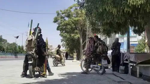 مقاتلون تابعون لطالبان في مدينة غزنة جنوب غرب كابول يوم الخميس 12 أغسطس 2021