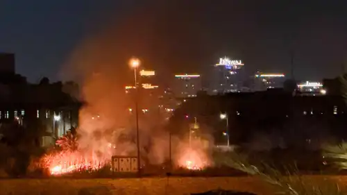 حريق بعد انفجار بمجمع السفارة الأمريكية في بغداد