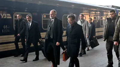 رئيس الوزراء السويدي أولف كريسترسون لدى وصوله كييف