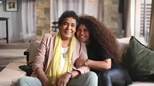 ريهام عاصم برفقة محمد منير