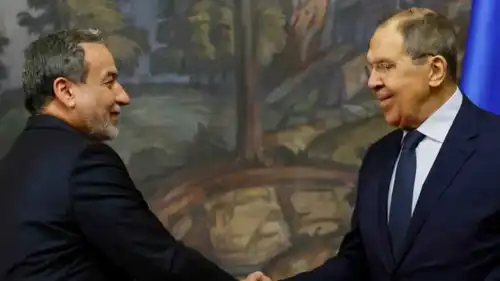 عراقجي ولافروف في لقاء أرشيفي