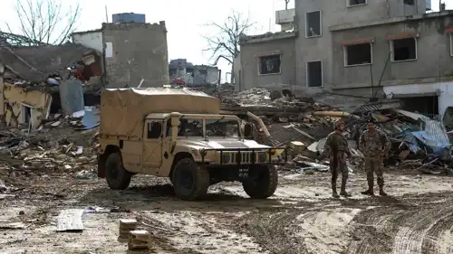 مركبة إسرائيلية في الخيام، جنوب لبنان.