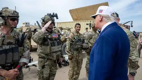 ترامب يتفقد قوات الجيش الأمريكي