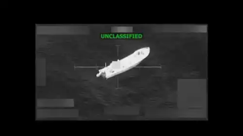 لقطة لاستهداف الجيش الأمريكي أحد القوارب في الكاريبي