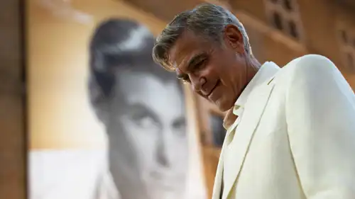 جورج كلوني في بوستر فيلم "جاي كيلي"