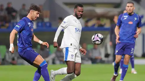 من مباراة الهلال والفتح في دوري روشن