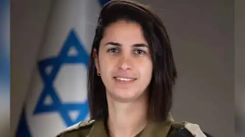 "إيلا واوية" المتحدثة باسم الجيش الإسرائيلي