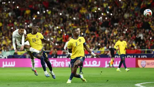 عز الدين أوناحي نجم منتخب المغرب