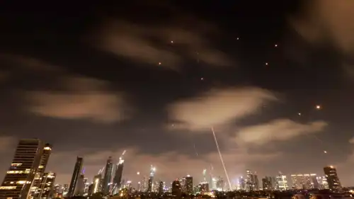 الدفاعات الإسرائيلية بمواجهة الصواريخ الإيرانية