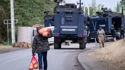 سيارات للشرطة الفرنسية في كاليدونيا الجديدة