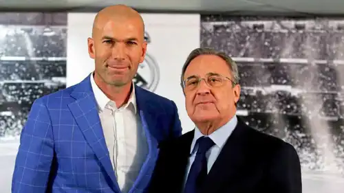 فلورنتينو بيريز رئيس نادي ريال مدريد مع زين الدين زيدان