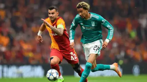 مباراة ليفربول الإنجليزي وغلطة سراي التركي في دوري أبطال أوروبا