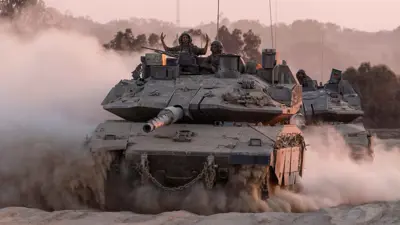 دبابات إسرائيلية في غزة