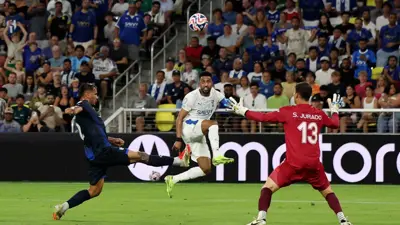 سالم الدوسري قاد الهلال للدور الثاني من المونديال