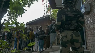 طابور أمام أحد مراكز الاقتراع