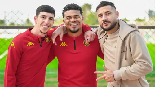 بلايلي مع لاعبين من الترجي في التدريبات