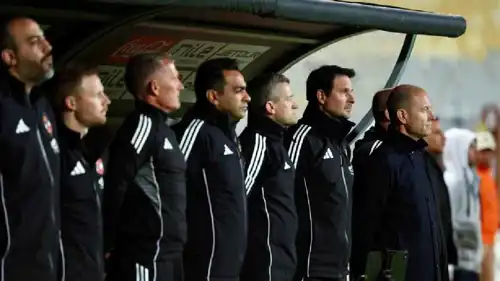 ييس توروب والجهاز المعاون للأهلي المصري