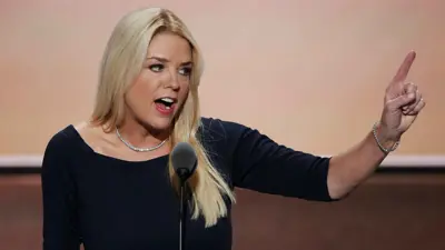 المدعية العامة لولاية فلوريدا بام بوندي