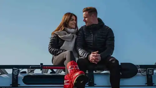 شتيغن وصديقته