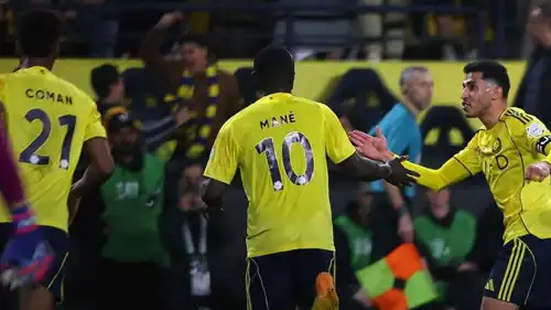 احتفال لاعبو النصر بالفوز على الاتحاد