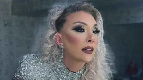 المغنية التركية غوللو