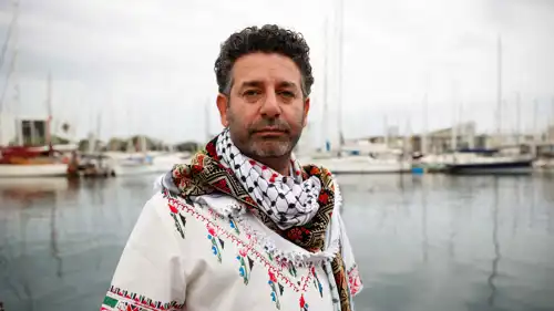 سيف أبو كشك، ناشط إسباني فلسطيني وعضو اللجنة التوجيهية لأسطول الصمود العالمي