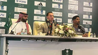 ماتياس يايسله المدير الفني لفريق الأهلي السعودي