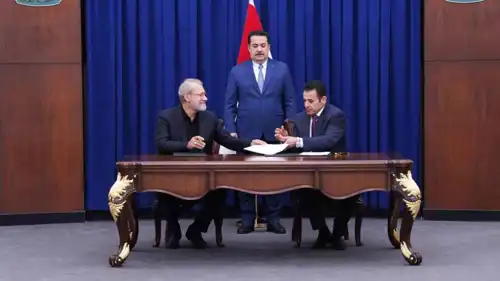 لاريجاني خلال توقيع المذكرة الأمنية