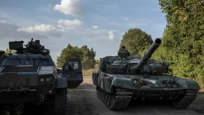 دبابات أوكرانية قرب الحدود الروسية