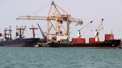 سفينة تجارية قبالة السواحل اليمنية