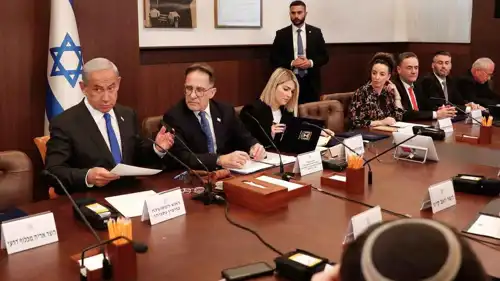نتنتياهو خلال اجتماع سابق للحكومة