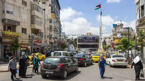 علم فلسطين في أحد شوارع رام الله